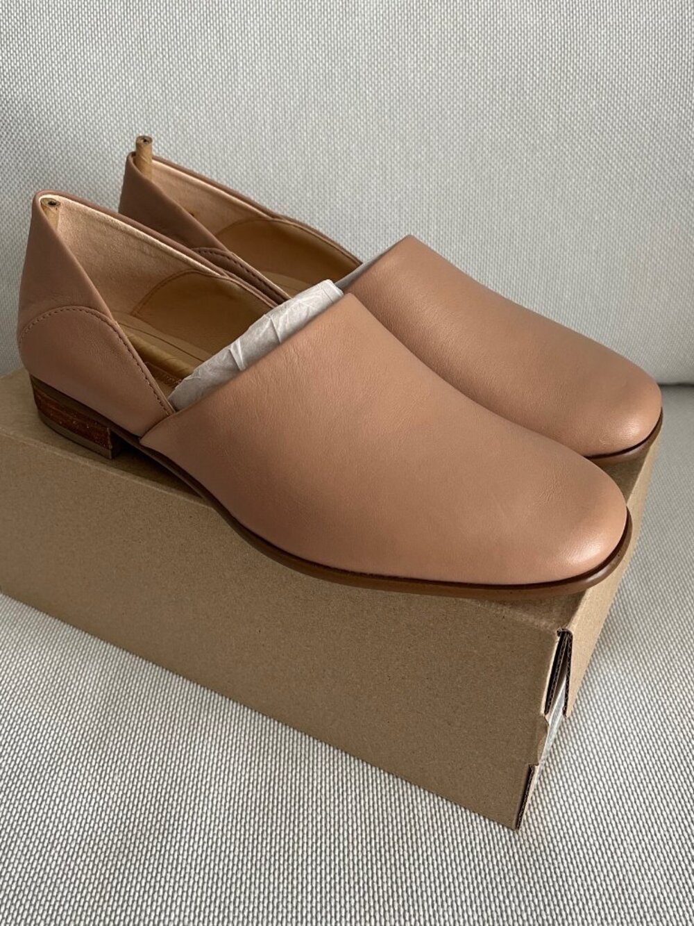 Clarks Pure Tone Flats Loafers Sz 6.5